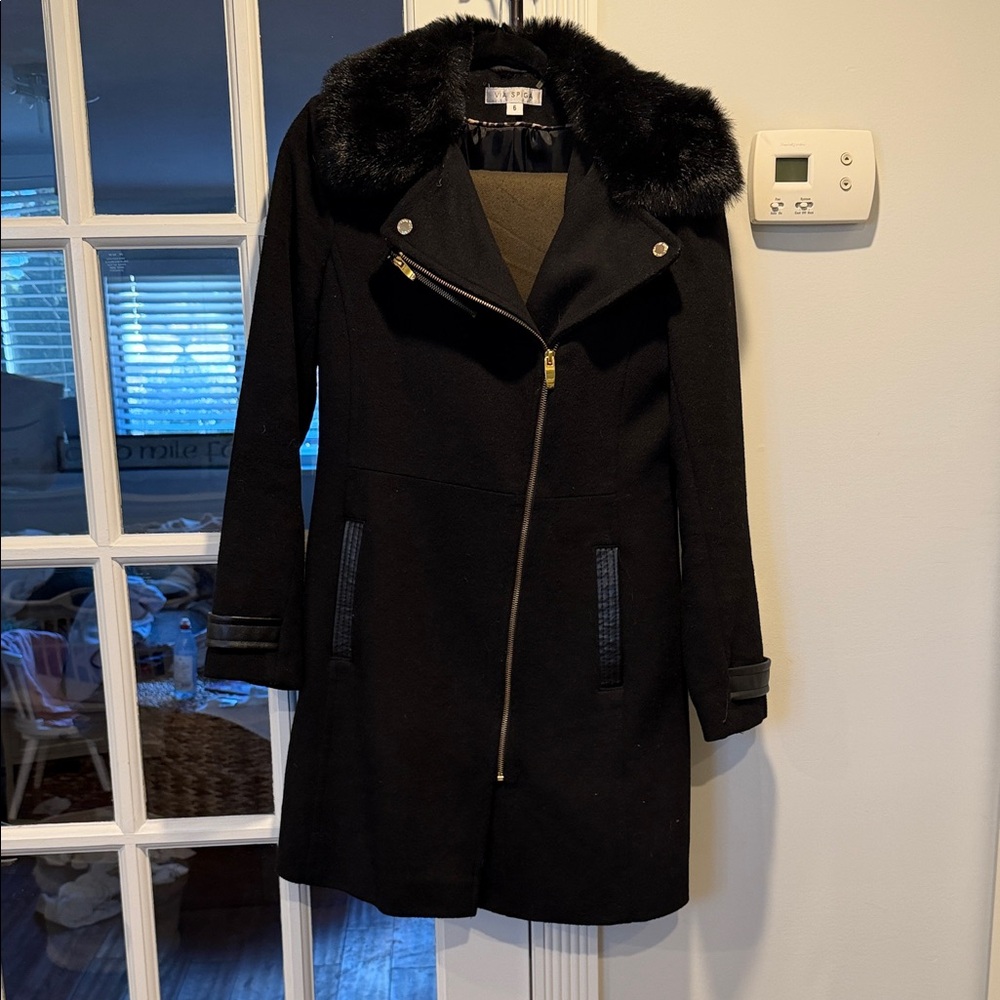 Via Spiga Black Trench Coat with Fur Trim - gold zipper closing